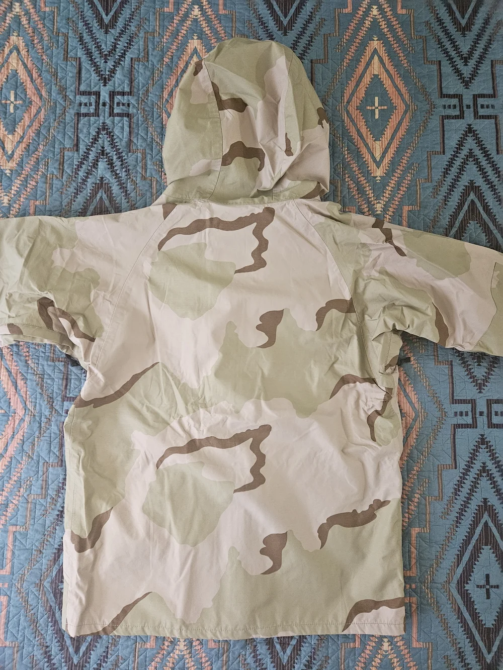 U.S.‎ Army Desert Camouflage Hooded Gor Tex Parka.